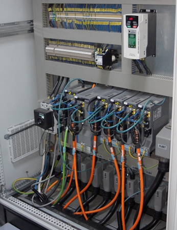 Kollmorgen Mezit AKD and AKD PDMM Servo Drives